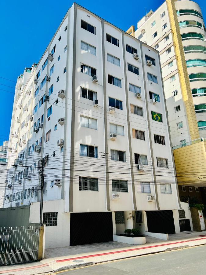 Apartamento No Centro Em
